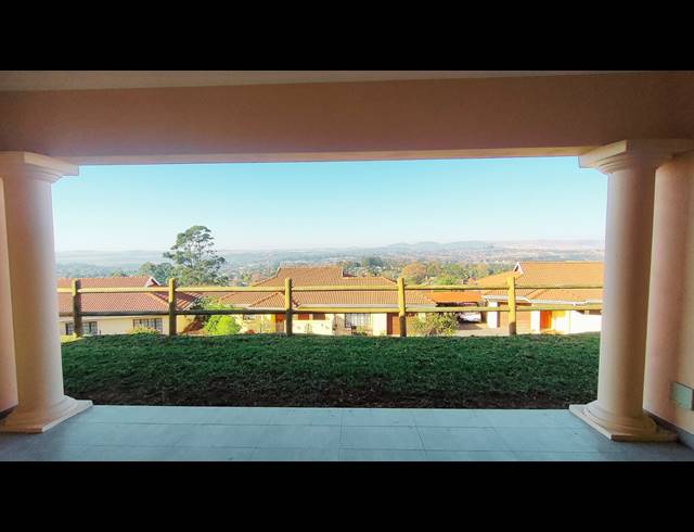 2 BEDROOM SIMPLEX FOR SALE IN EAGLE RIDGE ESTATE
